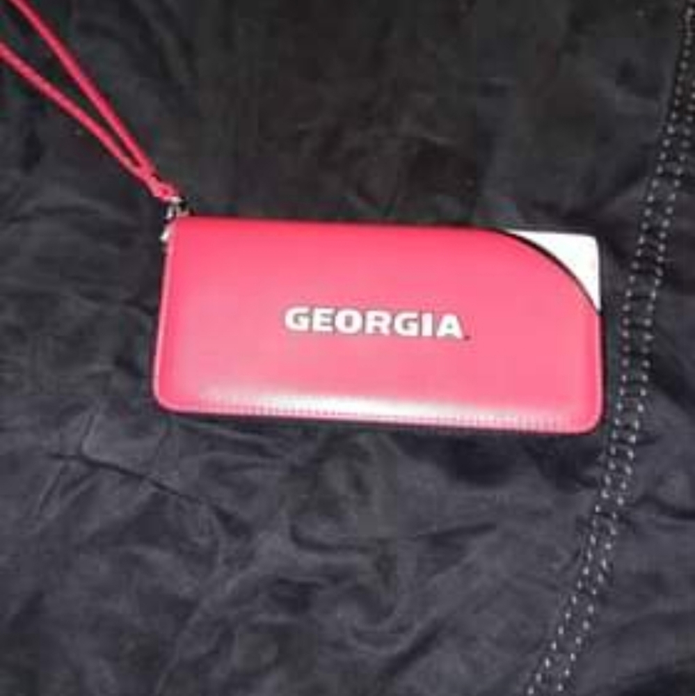 A brand new ga bulldog purse and wallet